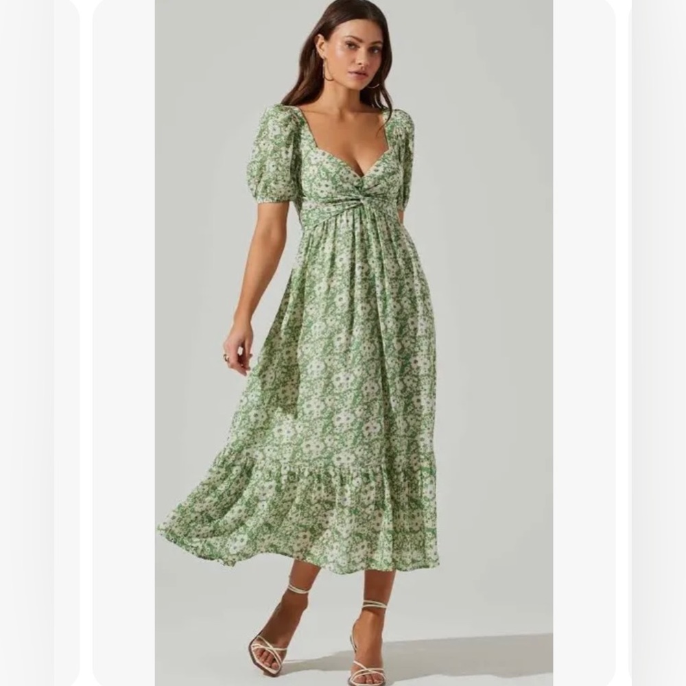 Astr the label - Twist bust tie back midi dress